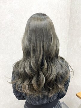 オアシス ガーデン 上野店(Oasis GaRDEN) くすみが可愛いカーキベージュ
