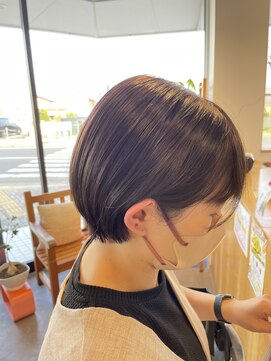 りんごの木 篠ノ井駅前店 耳かけショートボブ/耳だしショート