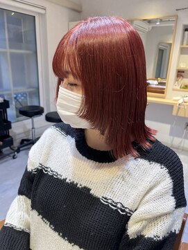 クロレ(CLORE) ボブ 外ハネボブ 顔周りレイヤー  レッドカラー ブリーチ