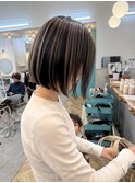 白髪染めハイライトコントラストハイライトボブ