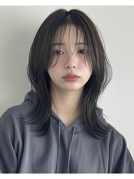 オンク 新宿(onk) 黒髪/グレーベージュ/レイヤーロング/前髪パーマ[新宿駅]