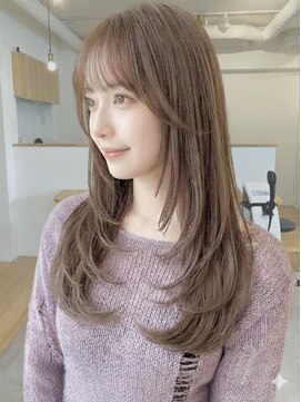 髪質改善カラーアッシュベージュロングヘア韓国風ヘアワンカール