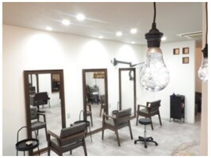 髪質改善、レイヤーカット、縮毛矯正ならYUUKI KAGAYAKIの写真