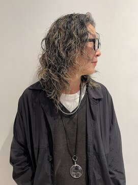 フォークロア 本店(Folk Lore) 最上級白髪ぼかし＋ハードウェーブ＋ハイライト