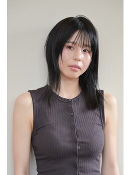 ソファ sofaの写真/気になる広がり、うねりなどのお悩みも解決へ!最小限に傷みを抑えつつ、ナチュラルなストレートに―。