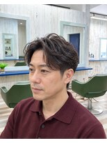 ルートヘア 辻堂店&nbsp;40代メンズニュアンスパーマセンターパート毛流れ大人辻堂湘南