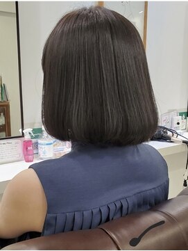 インビテーション(invitation) オリーブグレージュ