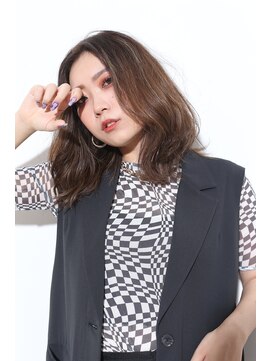 リー 枚方(Lee) 【熊谷】グレージュ×ハイライト