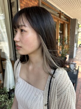 ムク(Muku) 外ハネロブ◯イヤリングカラーホワイトベージュ