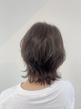 ビーズ ノイ(BEE´Z NEU) 大人可愛いウルフショート