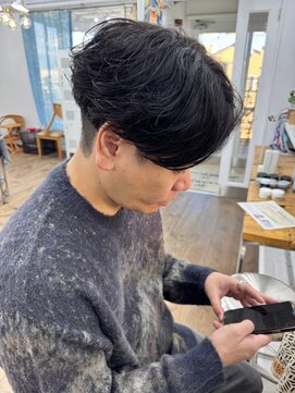 ユイマァルスロウ(YUIMARL SLOW) “ナチュラル毛流れ”