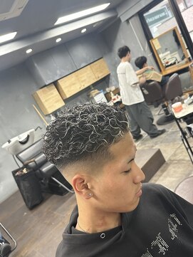 ホワイトメッシュ極道パーマ