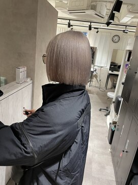 セレーネヘアー オオサカ 心斎橋店(Selene hair OSAKA) ホワイトベージュカラー