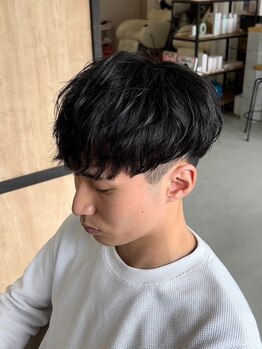 エッジ(EDGE)の写真/「持ちがいい」「扱いやすい」その秘密はEDGEの高技術カット。毎朝のセットが簡単に!あなたの髪に革命を。