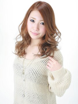 ティエル(Tiele) ゆるフワの柔らかい中に顔周りのリバースカールで大人な女性に!