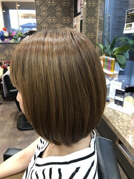 サロンドジュネ(salon de JUNE) 艶々キュートボブ