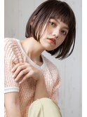 お顔の印象を出すミニボブ