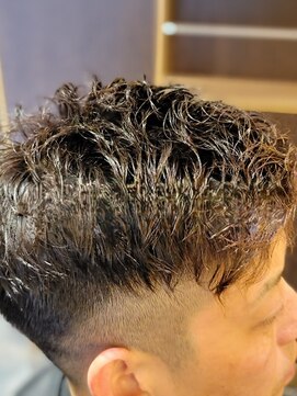メンズアートヘアー ブーム(MEN'S ART HAIR BOOM) フェードスパイラルパーマ