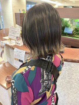 ファーレンピュアスウィート(fahren-pure-suite) グレージュ外ハネボブ