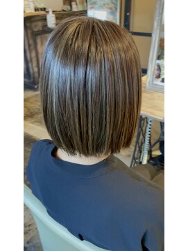 アドール(ADOR) [MIHO*ADOR] ボブ/ ハイライト / ミルクティー