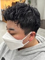 フゥ 宇都宮(FeU)&nbsp;波巻きパーマツイストスパイラルパーマメンズマッシュパーマ