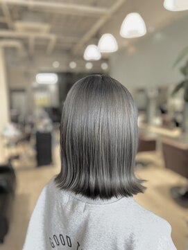イルファ セイユウ 上野芝店(ehl:fa SEIYU) グレージュ×切りっぱなしボブ 20代30代40代