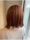 ベージュ