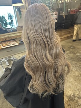 ウィークエンド(WEEKEND) 憧れのホワイトミルクティー