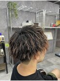 まばらなブリーチがかっこいい！ハイライトツイストスパイラル！