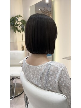 シー バイ ロンド 新宿(Sea by Lond) ミディアム×暗めカラー[デザインカラー/フェイスフレーミング]