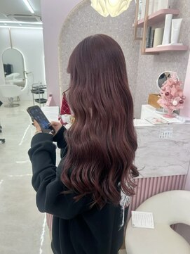 イオエ(ioe) ミディアムレイヤー/ツヤ髪スタイル/グレージュ/ショートボブ