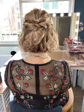 ボブヘアのハーフアップ