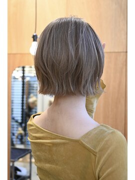 パークホワイト 代官山(PARK White) レイヤーボブ小顔カットハイトーンベージュカラーケアブリーチ