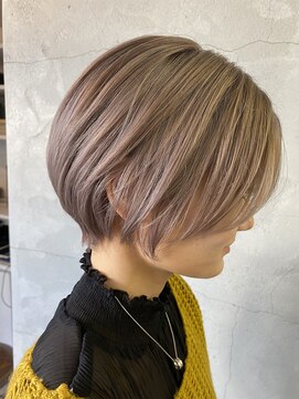 ウシワカマルイースト(ushiwakamaru East) ショートボブ