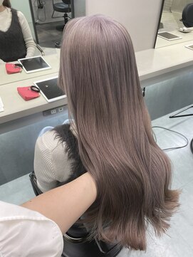 リリー(Lilley) (lilley内堀)ブリーチカラー×ホワイトベージュ×学割24