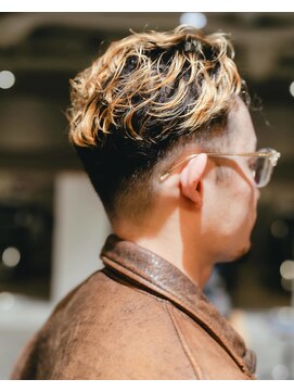 カフ(CAF) CAF河内 メンズカット メンズブリーチ 大阪 心斎橋