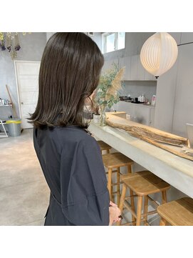 ミント(mint) 赤味消し透明感オリーブグレージュ！透明感◎