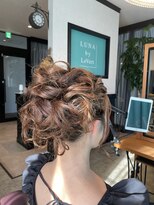 ルナバイルヴェール(LUNA by LeVert)&nbsp;高めアップスタイルヘアアレンジ　ふわふわアップ