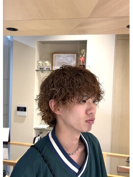 シアン 栄店(CYAN.) ブリーチ履歴の方にウルフレイヤーパーマ