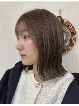 カーム(calm) イメチェン/ホワイトブロンド/外ハネボブ/美髪/鹿島田/新川崎