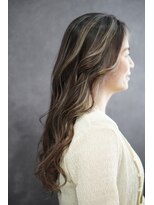 ラルガ 黒崎(Raruga)&nbsp;ハイライトカラーミルクティーベージュレイヤーカット