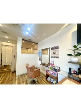 【大久保駅すぐ】穏やかな気持ちになれる自然派美容室《emiru》◇ナチュラルな空間で贅沢なひと時を。