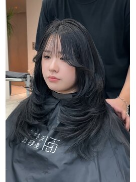 天神美容室 天神大名レイヤーカットデザインカラーブリーチハイトーン