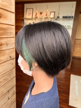 パレッツ Palet's LADY'S & MEN'S HAIR 【インナーカラー×丸みショートボブ】