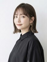 キビト(kibito) ママさんイヤリングカラーインナーカラー外ハネボブ20代30代40代
