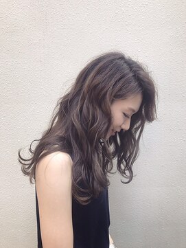 リヴィーダ(LIVIDA) 癖毛風 ユルフワパーマ