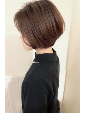 ネオリーブ クタ 町田店(Neolive kuta) フラットボブ【町田・町田駅19.114】