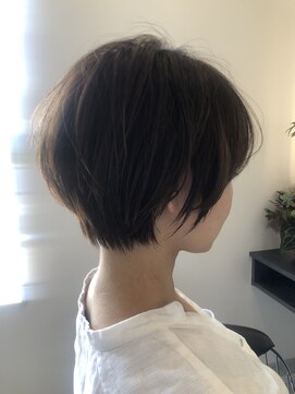 クインヘアー(Qin hair) 30代 大人ショート 大人可愛い ベージュ 大人かわいい