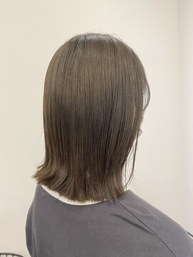 リリアーナ(LILIANA) 【LILIANA】切りっぱなしbobとスモーキーオリーブ♪