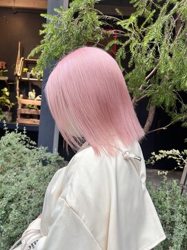 エイトデイズ 三宮駅前店(EIGHT days) ホワイトピンク　ピンクカラー